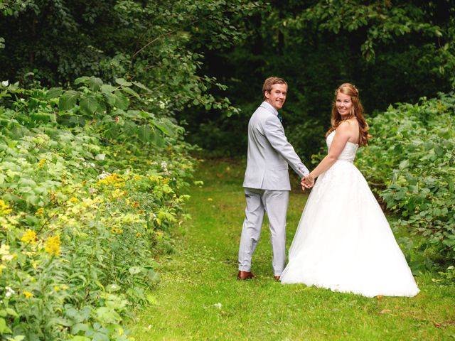 Brett and Alexis&apos;s wedding in East Gwillimbury, Ontario 25