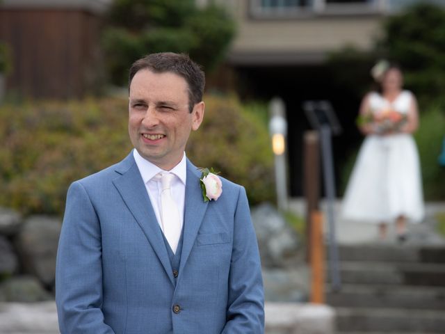 Jessica and Jean-Pierre&apos;s wedding in Tofino, British Columbia 23