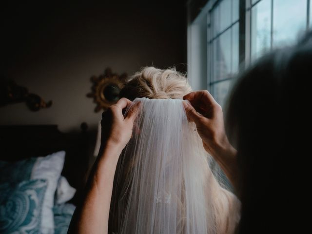 Viktoria and Dan&apos;s wedding in Calgary, Alberta 24