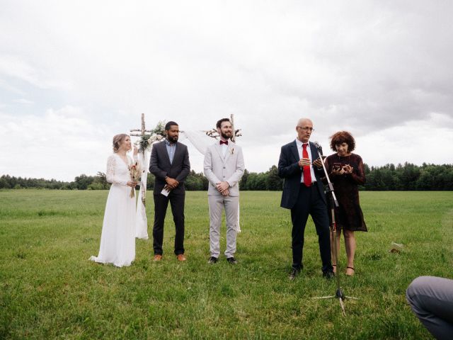 Tomy and Elena&apos;s wedding in Saint-Felix-de-Valois, Quebec 19