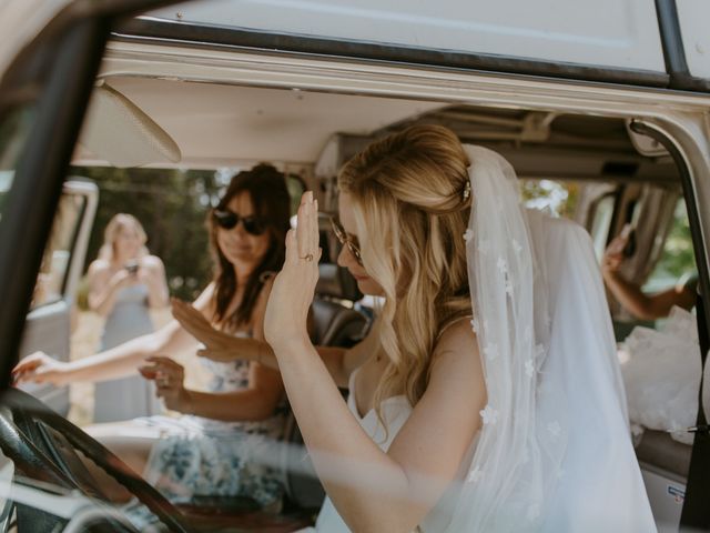 Anthony and Hannah's wedding in Halfmoon Bay, British Columbia 12