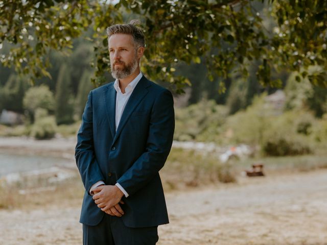 Anthony and Hannah's wedding in Halfmoon Bay, British Columbia 13