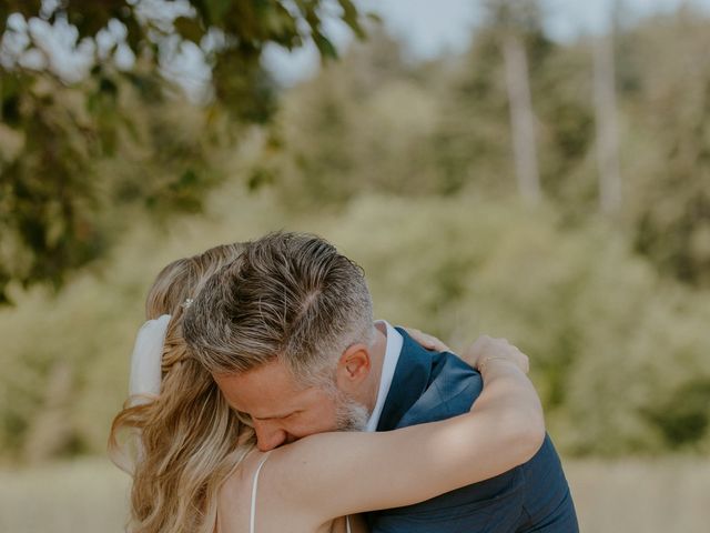 Anthony and Hannah's wedding in Halfmoon Bay, British Columbia 18