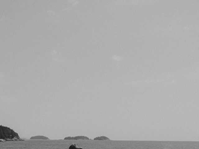Anthony and Hannah's wedding in Halfmoon Bay, British Columbia 29