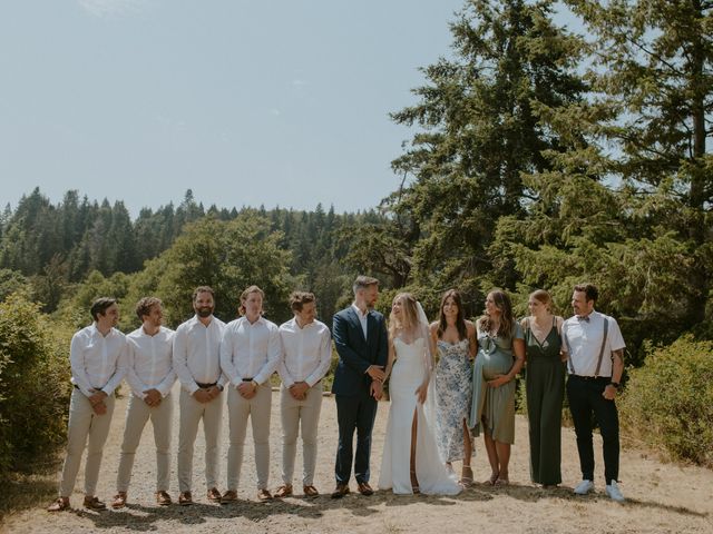Anthony and Hannah's wedding in Halfmoon Bay, British Columbia 33