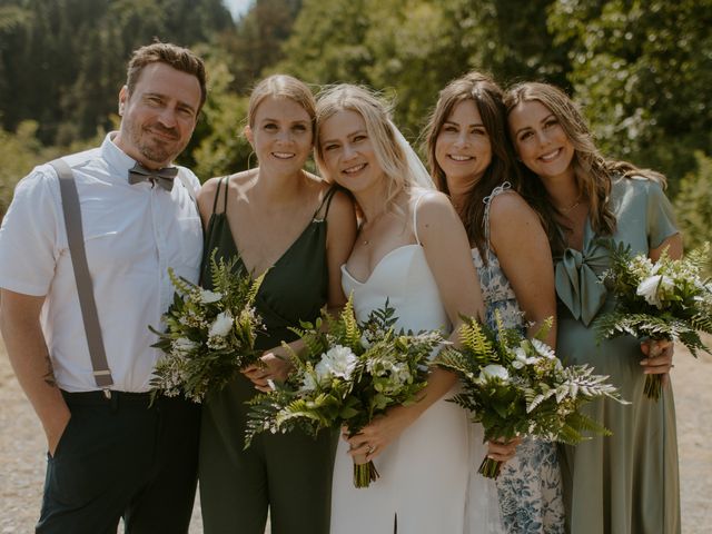 Anthony and Hannah's wedding in Halfmoon Bay, British Columbia 37