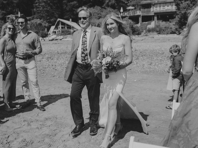 Anthony and Hannah's wedding in Halfmoon Bay, British Columbia 49