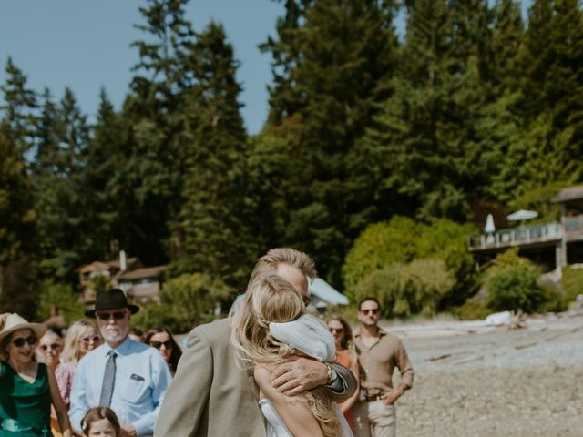Anthony and Hannah's wedding in Halfmoon Bay, British Columbia 50