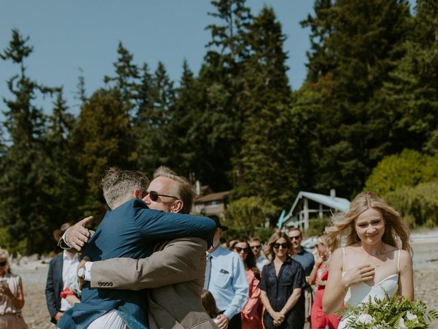 Anthony and Hannah's wedding in Halfmoon Bay, British Columbia 51