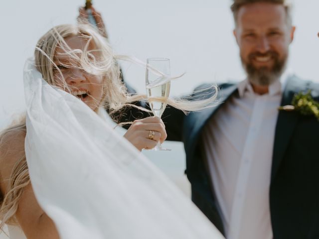 Anthony and Hannah's wedding in Halfmoon Bay, British Columbia 62