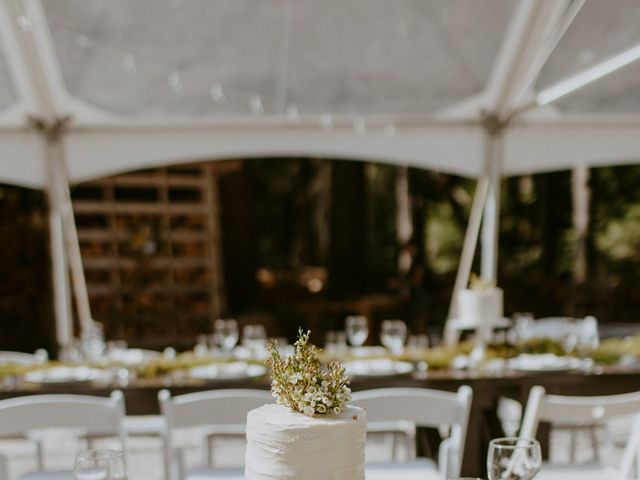 Anthony and Hannah's wedding in Halfmoon Bay, British Columbia 73
