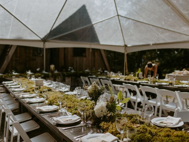 Anthony and Hannah's wedding in Halfmoon Bay, British Columbia 74