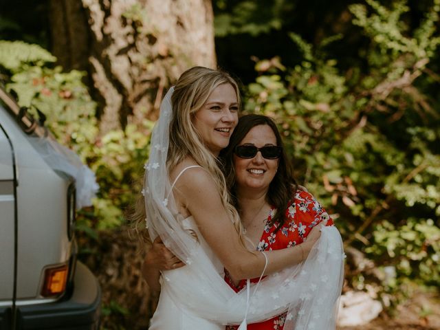 Anthony and Hannah's wedding in Halfmoon Bay, British Columbia 79