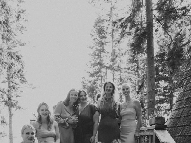 Anthony and Hannah's wedding in Halfmoon Bay, British Columbia 83