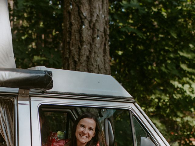 Anthony and Hannah's wedding in Halfmoon Bay, British Columbia 86