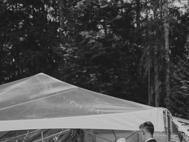 Anthony and Hannah's wedding in Halfmoon Bay, British Columbia 93
