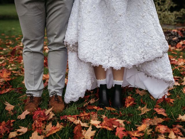 Brandon and Kristen&apos;s wedding in Woodstock, Ontario 15