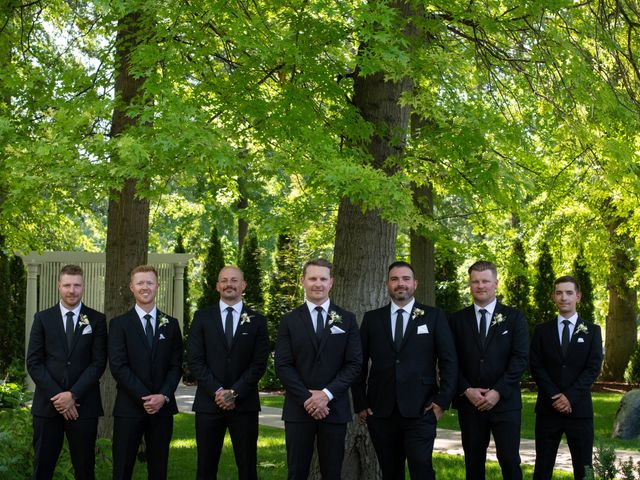 Scott and Vanessa&apos;s wedding in St Catharines, Ontario 28