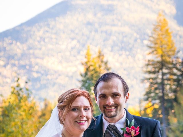 Jason and Amy&apos;s wedding in Balfour, British Columbia 13