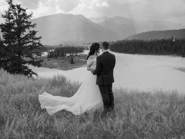 John and Julie&apos;s wedding in Jasper, Alberta 19