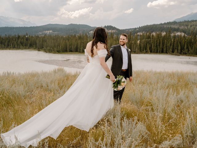 John and Julie&apos;s wedding in Jasper, Alberta 54