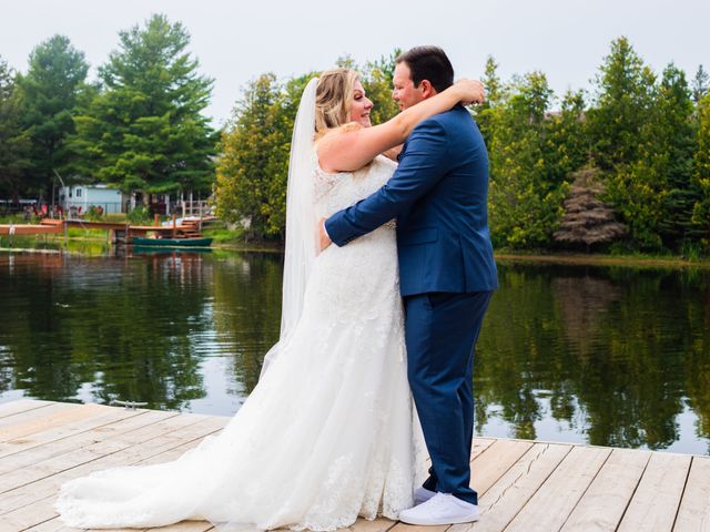 Dylan and Chloe's wedding in Sauble Beach, Ontario 31
