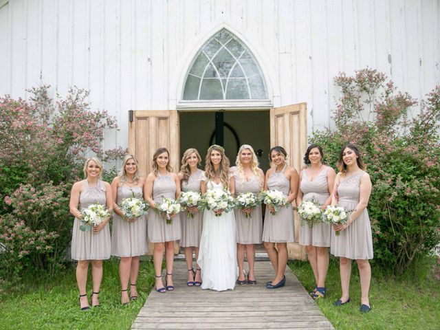 Mackenzie and Cayla&apos;s wedding in Milton, Ontario 22