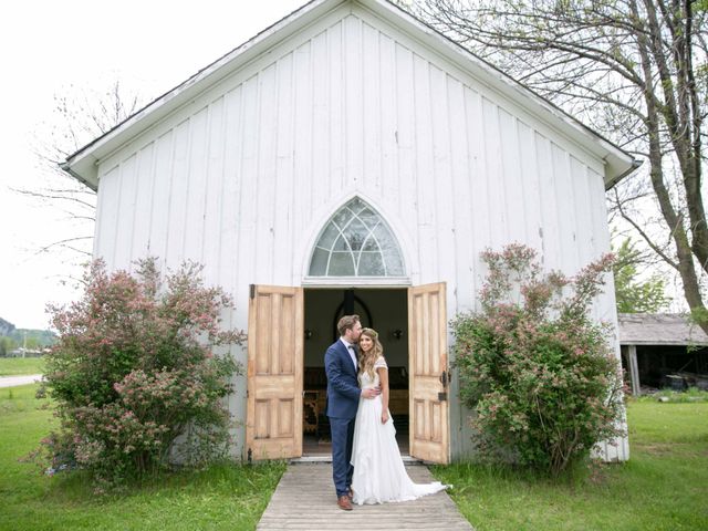 Mackenzie and Cayla&apos;s wedding in Milton, Ontario 30