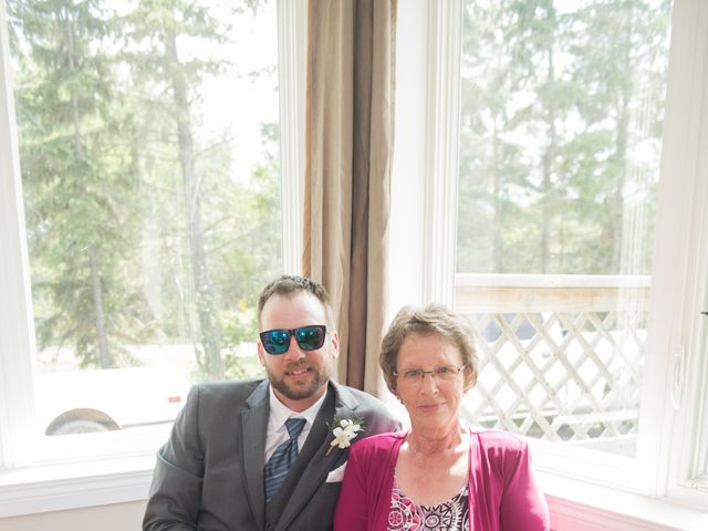 Jenna and Tim&apos;s wedding in Winnipeg, Manitoba 40