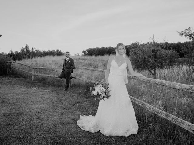 Jenna and Tim&apos;s wedding in Winnipeg, Manitoba 116