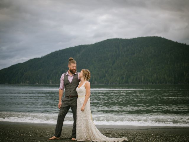 Cameron and Sarah&apos;s wedding in Port Renfrew, British Columbia 23