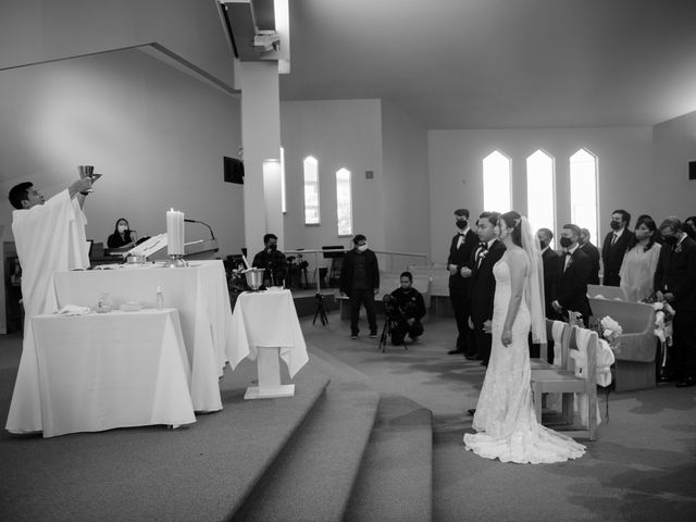 Victoria and Paolo&apos;s wedding in Winnipeg, Manitoba 50