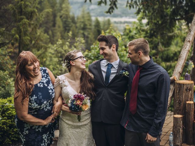 Darren and Tesla&apos;s wedding in Castlegar, British Columbia 31