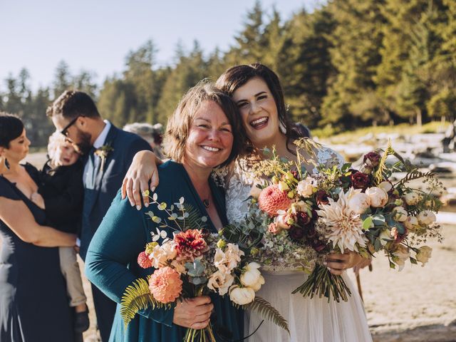 Ceileigh and Cole&apos;s wedding in Tofino, British Columbia 21