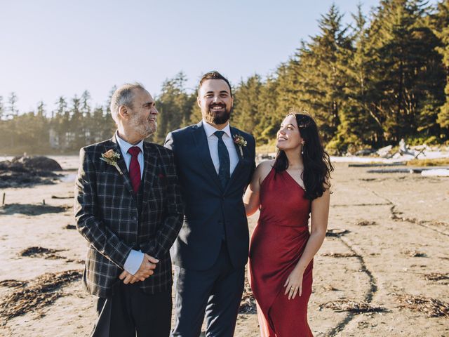 Ceileigh and Cole&apos;s wedding in Tofino, British Columbia 22