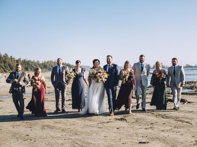 Ceileigh and Cole&apos;s wedding in Tofino, British Columbia 23