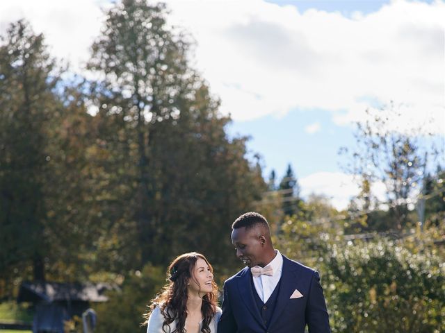 Marie-Pier and Khaly&apos;s wedding in Mont-Tremblant, Quebec 5