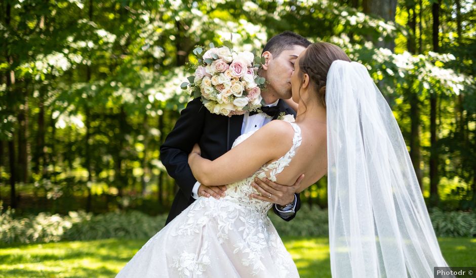 Lorenzo and Erica's wedding in Saint-Eustache, Quebec