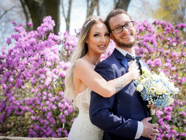 Laurent and Isabelle&apos;s wedding in Laval, Quebec 7