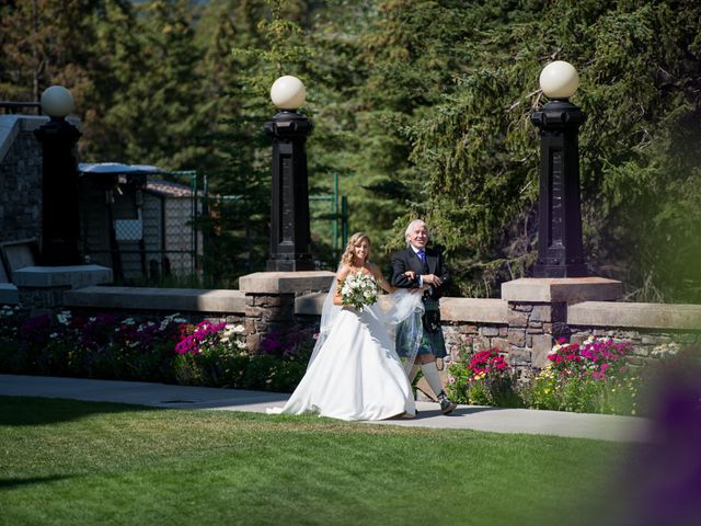 Alisa and Kevin&apos;s wedding in Banff, Alberta 33