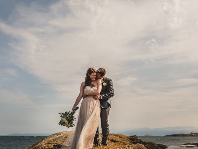 Chad and Taryn's wedding in Victoria, British Columbia 15