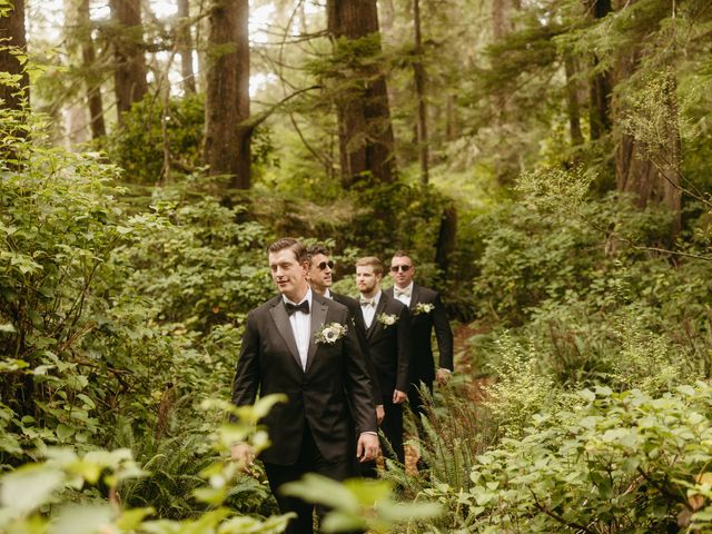 Jordan and Alma&apos;s wedding in Tofino, British Columbia 39