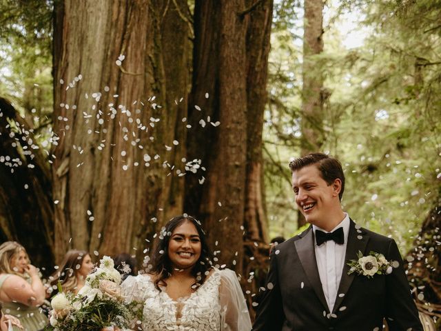 Jordan and Alma&apos;s wedding in Tofino, British Columbia 1