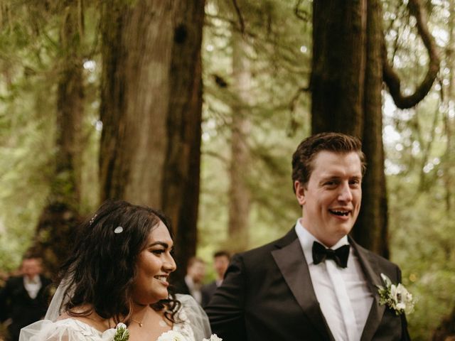 Jordan and Alma&apos;s wedding in Tofino, British Columbia 44