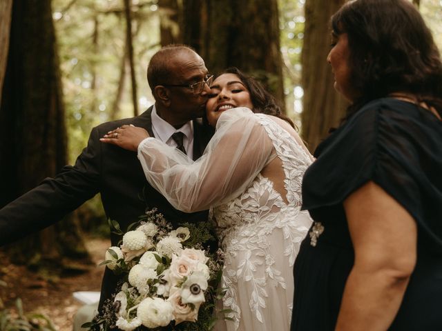 Jordan and Alma&apos;s wedding in Tofino, British Columbia 46