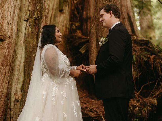 Jordan and Alma&apos;s wedding in Tofino, British Columbia 49