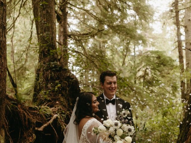 Jordan and Alma&apos;s wedding in Tofino, British Columbia 50