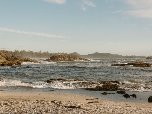 Jordan and Alma&apos;s wedding in Tofino, British Columbia 90