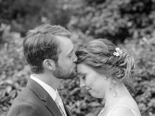 Mychael and Hannah&apos;s wedding in Ancaster, Ontario 23