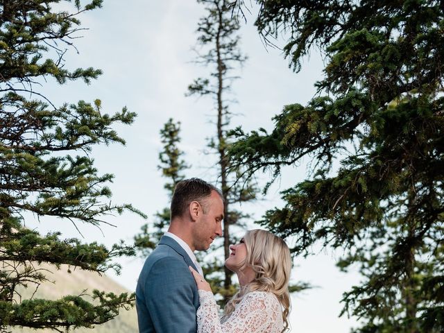 Lauren and Randy&apos;s wedding in Banff, Alberta 4